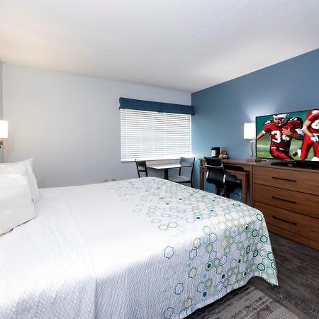 Red Roof Inn & Suites Wilmington - New Castle Bagian luar foto