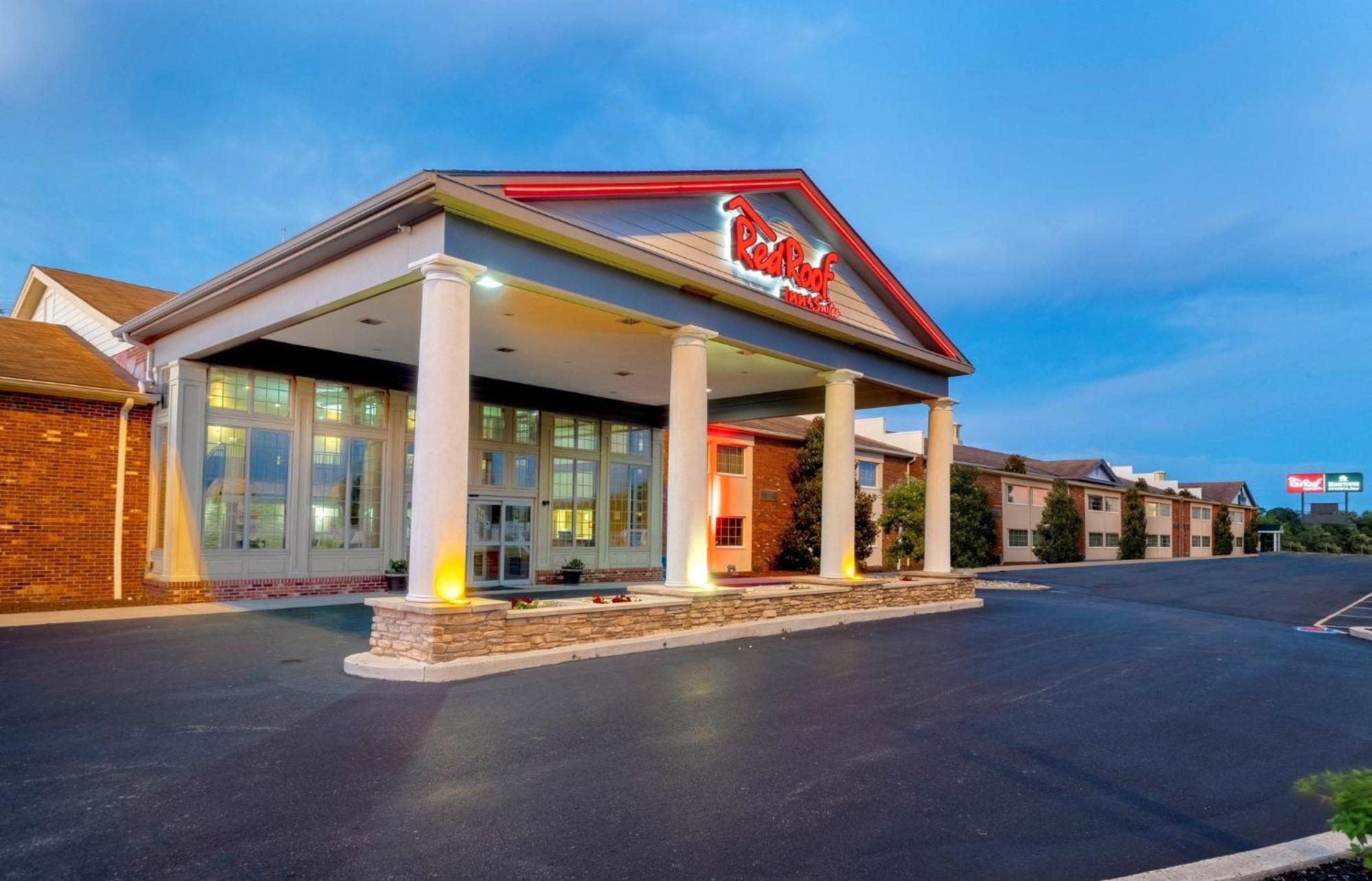 Red Roof Inn & Suites Wilmington - New Castle Bagian luar foto