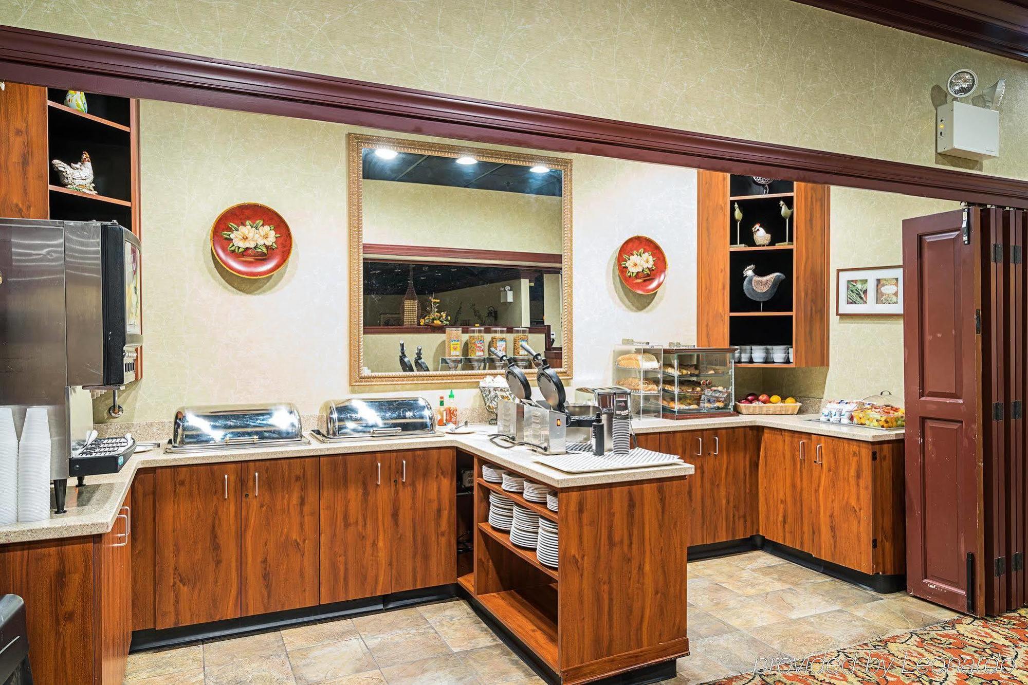 Red Roof Inn & Suites Wilmington - New Castle Bagian luar foto