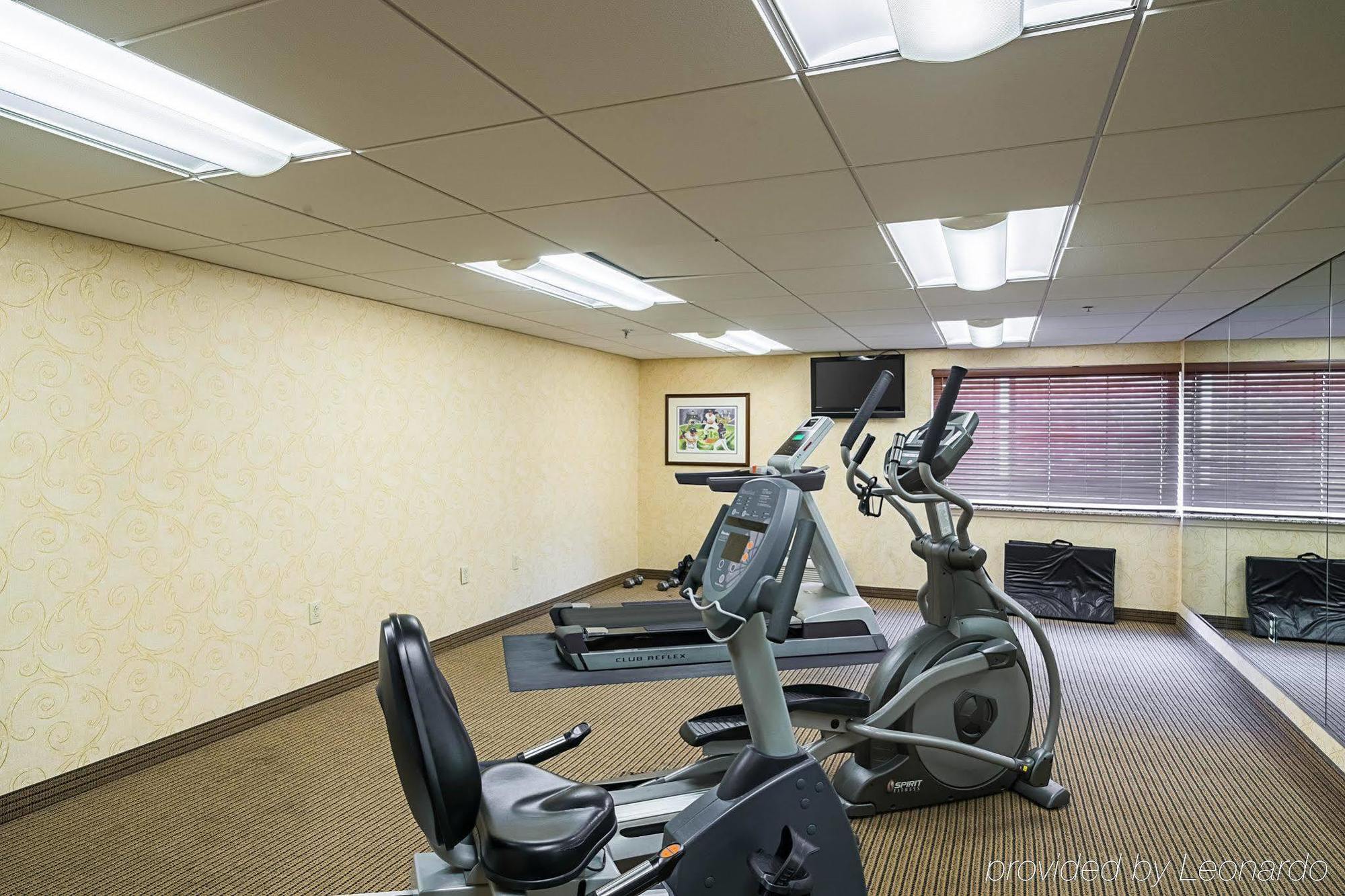 Red Roof Inn & Suites Wilmington - New Castle Bagian luar foto